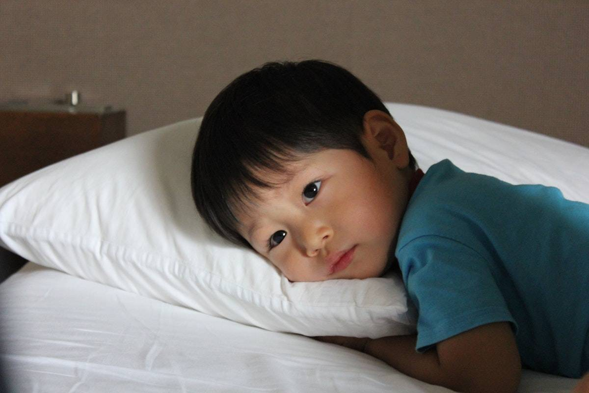 【子供の不調の真相】「性格や思春期のせい」は間違い?|朝起きられない・起立性調節障害の本当の原因と脊椎調整