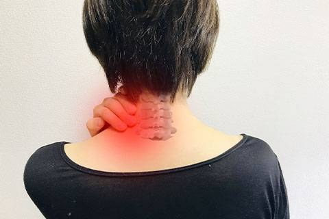 ストレートネックの真実：形ではなく「頸椎のねじれ」から根本改善する新しい視点