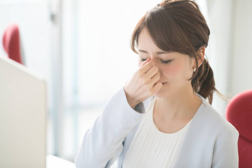眼精疲労の正体：目ではなく「頸椎」から根本改善する新しい視点